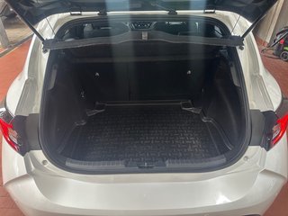 Toyota Corolla Hybrid 1.8 Team D Tech.Pak.+Allwetterräder - bilder 14