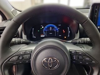 Toyota Yaris Hybrid Team D+Safty & Comfort Paket Safty+ - bilder 15