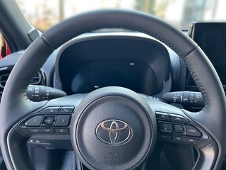 Toyota Yaris Cross Hybrid FWD Teamplayer +Safety- & Winter Paket - bilder 15