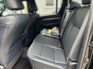 Toyota Hilux Double Cab Invincible 4x4 + WKR - bilder 11