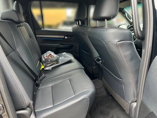 Toyota Hilux Double Cab Invincible 4x4 + WKR - bilder 17