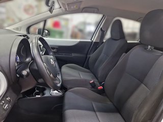 Toyota Yaris Hybrid Club + Navi - bilder 11