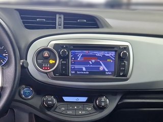 Toyota Yaris Hybrid Club + Navi - bilder 18