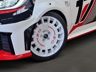 Toyota Yaris GR+Alufelgen geschmiedet, Convenience Paket Sonderfolierung Rally + Miltek Sportausspuff Keramik Schwarz + K&W Gewindefahrwerk - bilder 9