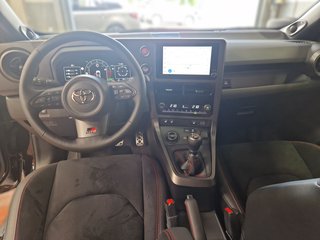 Toyota Yaris GR+Alufelgen geschmiedet, Convenience Paket Sonderfolierung Rally + Miltek Sportausspuff Keramik Schwarz + K&W Gewindefahrwerk - bilder 17