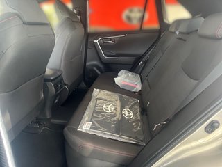 Toyota RAV4 Plug-in Hybrid 4x4 Teamplayer - bilder 11