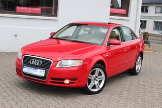 Audi A4 2.0 T FSI Leder+Xenon+e.HGSD+MOTOR+TURBO NEU!!