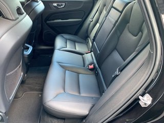 Volvo XC60 B4 D AWD Geartronic Momentum Pro - bilder 5