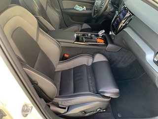 Volvo V60 T8 AWD Recharge Ultimate Dark,PANO,AHK,360* - foto 3