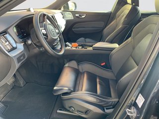 Volvo XC60 B5 D AWD Ultimate Dark,AHK,PANO,KAMERA,STANDH. - photo 1