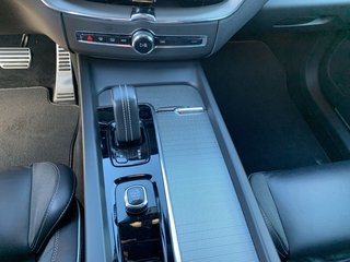 Volvo XC60 B4 D AWD Plus Dark - bilder 4
