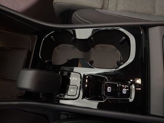 Volvo XC40 B4 B DKG Plus Black Edition - photo 12