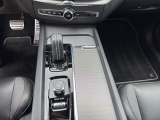 Volvo XC60 B5 D AWD Geartr.RDesign,LED,KAMERA,BLIS - photo 9