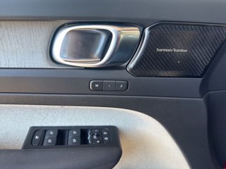 Volvo XC40 B4 B Geartronic Inscription,PANO,NAVI,LED - photo 2
