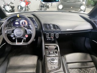 Audi R8 Spyder 5.2 FSI quattro Sport Abgas Keramik Voll 2. Hd - photo 11