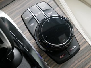 BMW 530 d M Luxury Line Massage Kamera Pano HK Standhzg. - bilder 31