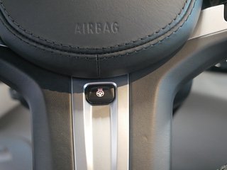 BMW 530 d M Luxury Line Massage Kamera Pano HK Standhzg. - bilder 37