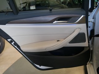 BMW 530 d M Luxury Line Massage Kamera Pano HK Standhzg. - bilder 52