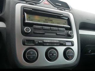 Volkswagen Scirocco 1.4 TSI Bi-Xenon SitzHz Alcantara - bilder 10