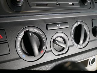 Volkswagen T6 Transporter Kasten-Kombi AHK aus 1. Hand! - bilder 12