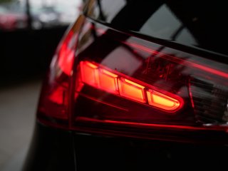 Mercedes-Benz C 300 d AMG Pano Navi LED DAB 360° Advanced - photo 37