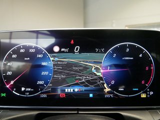 Mercedes-Benz C 300 d AMG Pano Navi LED DAB 360° Advanced - photo 17