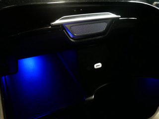 Mercedes-Benz C 300 d AMG Pano Navi LED DAB 360° Advanced - photo 28