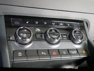 Skoda Karoq Style Klima AHK Carplay DAB+ TÜV neu - bilder 14