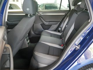 Skoda Octavia Combi Joy Green tec Navi DAB+ Bolero Sound - bilder 17