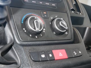 Peugeot Boxer Kasten Hochraum 435 L2H2 Premium BlueHDi 165 Stop&Start - bilder 6