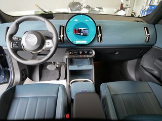 MINI Cooper E Countryman  BEV E Favoured Trim HUD LED DAB+ DCC Leder - bilder 9