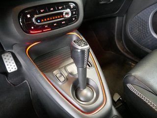 smart fortwo coupe BRABUS LED Navi JBL Kamera Pano - foto 17