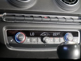 Audi A3 Limousine ACC MMI Navi VC Leder Standheizung Sport - bilder 13