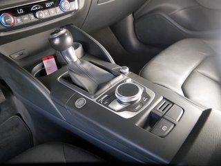 Audi A3 Limousine ACC MMI Navi VC Leder Standheizung Sport - bilder 10