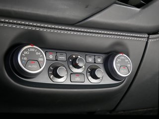 Ferrari 488 Spider Sport Abgas Kamera Carbon Lenkrad, Scuderia Embleme Daytona Seats - bilder 35