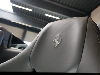 Ferrari 488 Spider Sport Abgas Kamera Carbon Lenkrad, Scuderia Embleme Daytona Seats - bilder 41