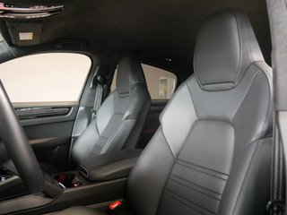 Porsche Cayenne Coupe Turbo GT HUD PDLS+ Approv. 02.2026 - bilder 16
