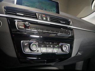 BMW X1 xDrive 20 i xLine AHK ACC LED Pano - bilder 14