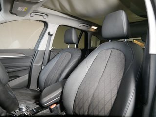 BMW X1 xDrive 20 i xLine AHK ACC LED Pano - bilder 21