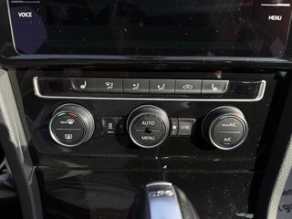 Volkswagen Golf VII IQ.DRIVE SHZ STHZ RFK Pano ACC - foto 8