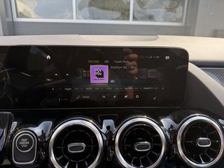 Mercedes-Benz B 250 e Pano SHZ Navi LED AMG 1.Hand Scheckheft - foto 18