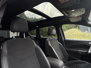 Ford Kuga ST-Line Pano Kamera Tempo LED 4x4 Winter - bilder 1