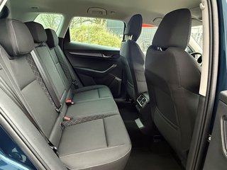 Skoda Karoq Ambition LED/RFK/SHZ/AHK/ACC/Navi/AppleCar - bilder 6
