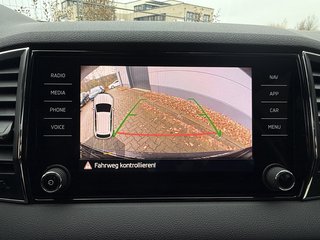 Skoda Karoq Ambition LED/RFK/SHZ/AHK/ACC/Navi/AppleCar - bilder 9
