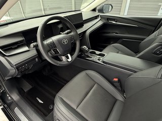 Toyota Camry Pano SHZ LED ACC RFK - photo 1