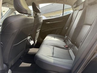 Toyota Camry Pano SHZ LED ACC RFK - bilder 9