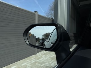 Toyota Camry Pano SHZ LED ACC RFK - bilder 12