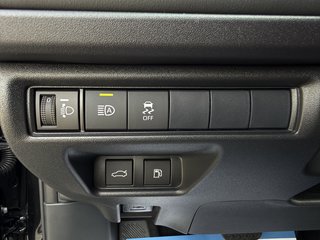 Toyota Camry Pano SHZ LED ACC RFK - bilder 15