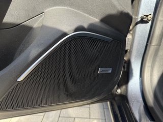 Renault Megane IV Grandtour GT AHK RFK Keyless Bose Head-Up - bilder 23