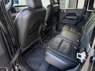 Jeep Wrangler Unlimited Sahara/AppleCar/PDC/Hardtop/LED - bilder 8